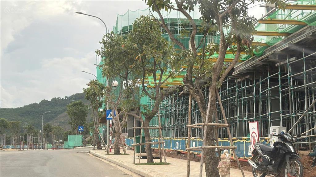 Bán nhà liền kề vinhomes làng vân 4 tầng giá 5,9 tỷ