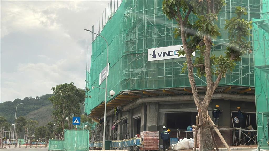Bán nhà liền kề vinhomes làng vân 4 tầng giá 5,9 tỷ