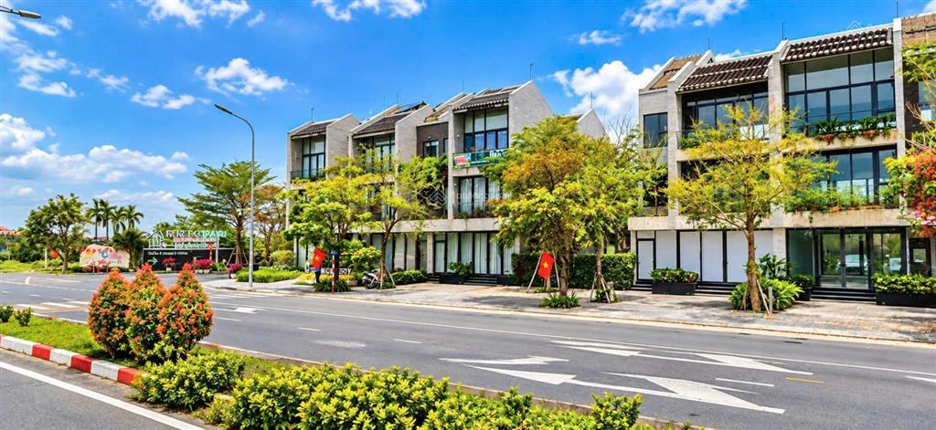 Bán nhà shophouse sh2 casamia võ chí công tp hội an giá 9 tỷ 500