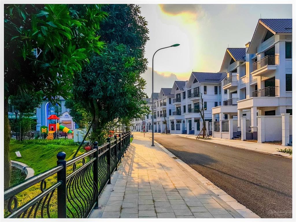 Cần bán nhanh chcc 3n2vs 85m 7,150 tỷ hateco xuân phương. sẵn sổ đỏ sử dụng lâu dài