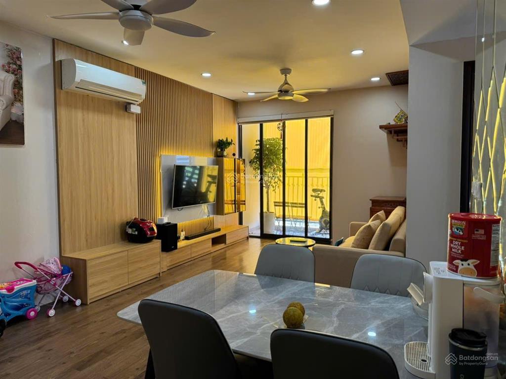 Cần bán nhanh chcc 3n2vs 85m 7,150 tỷ hateco xuân phương. sẵn sổ đỏ sử dụng lâu dài