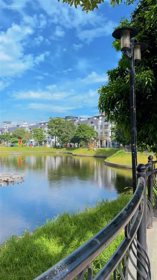 Chủ đổi nhà mới cần bán nhanh 65m 2n2vs sẵn sổ, đầy đủ cả nội thất và điện tử. chỉ 5,5 tỷ bp