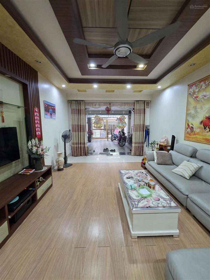 Bán nhà 4 tầng mặt ngõ đường đà nẵng thông vườn mơ, ô tô tránh nhau cất trong sân. diện tích 101m2