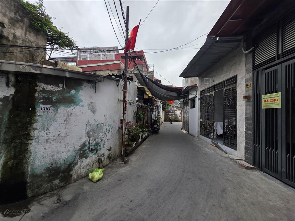 Gia đình cần bán đất tặng nhà cấp 4 trần nguyên hãn. sẵn 2 gian trọ đang cho thuê. diện tích 72m2