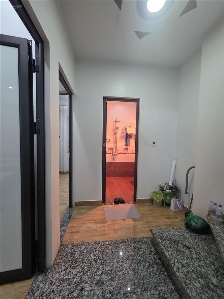Chủ nhà chuyển căn rộng hơn, cần bán nhà 3 tầng trung tâm đồng hòa, ô tô đỗ cửa, để lại nội thất.