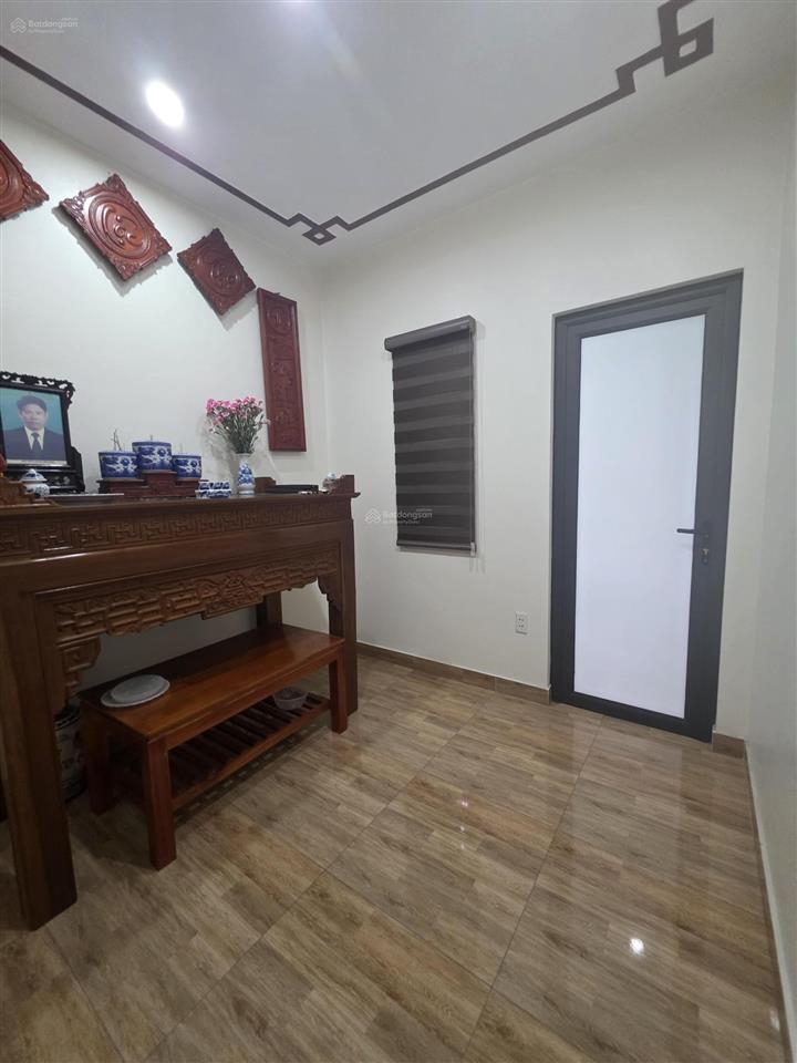 Chủ nhà chuyển căn rộng hơn, cần bán nhà 3 tầng trung tâm đồng hòa, ô tô đỗ cửa, để lại nội thất.