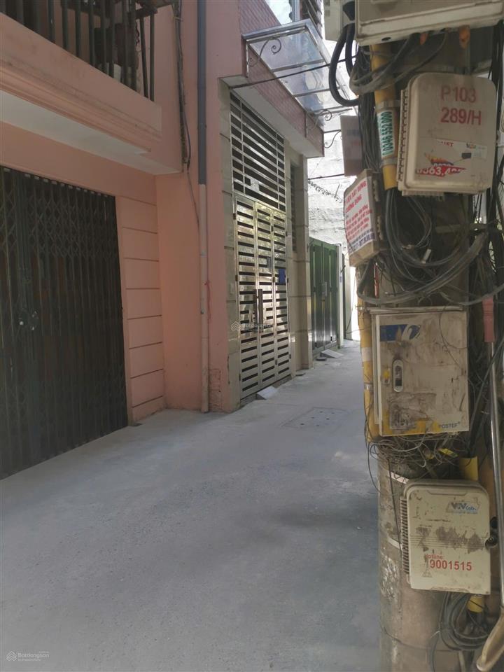 Nhà tôi chính chủ cần bán lô đất 4 mặt thoáng 30,4m2 tại ngõ 61 phùng chí kiên152 nguyễn đình hoàn
