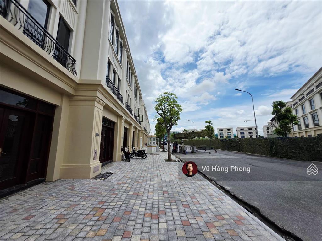 Vinhomes royal island. chào bán căn qt  03 shop house liền kề phân khu quý tộc. mặt đường hơn 50m