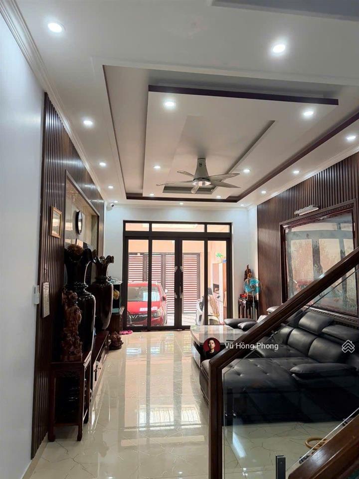 Bán nhà 3 tầng phương khê, ô tô cất trong nhà, diện tích 91m2, gần viện nhi, chợ sắt, trường học...