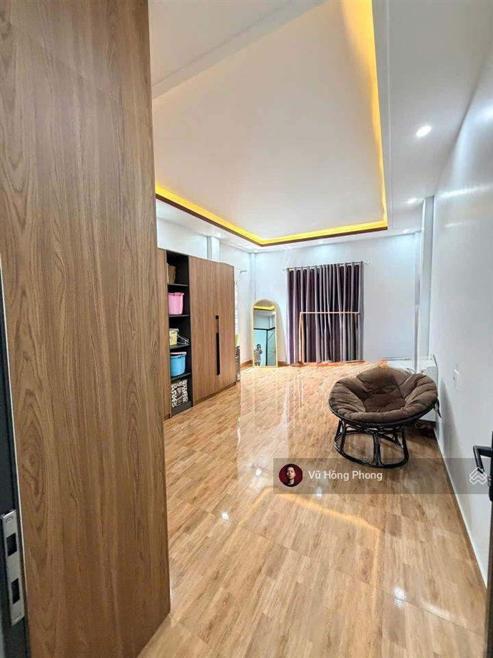 Bán nhà 3 tầng phương khê, ô tô cất trong nhà, diện tích 91m2, gần viện nhi, chợ sắt, trường học...