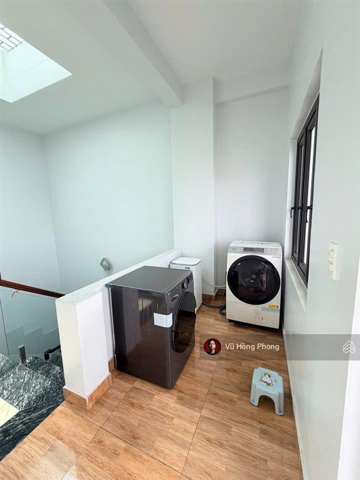 Bán nhà 3 tầng phương khê, ô tô cất trong nhà, diện tích 91m2, gần viện nhi, chợ sắt, trường học...