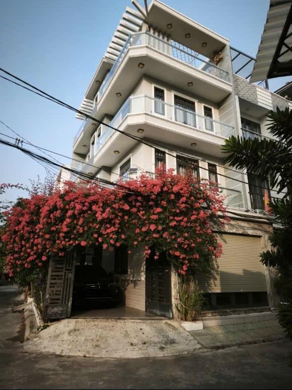 CHÍNH CHỦ CẦN Bán hoặc cho thuê Căn Nhà Góc 2 Mặt Tiền 1 Trệt 2 Lầu gần trục Hỳnh Tấn
