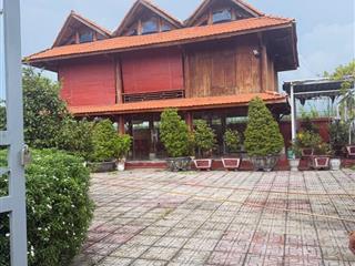 NHÀ ĐẸP–GIÁ TỐT–CHÍNH CHỦ Cần Bán Nhanh Căn Nhà Gỗ Xã Mỹ Lộc, Huyện Cần Giuộc, Long An.