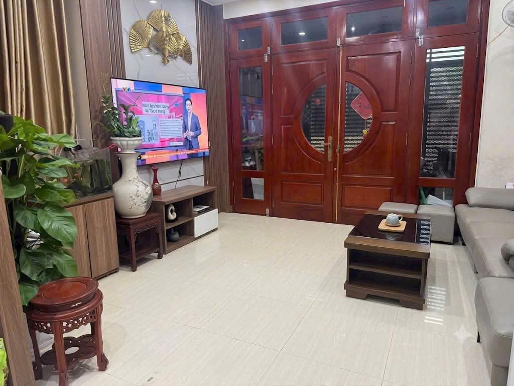 NHÀ ĐẸP CC- GIÁ TỐT -Bán Căn Góc Tại 114, Đường Nguyễn Lam, Phường Phúc Đồng, Quận Long