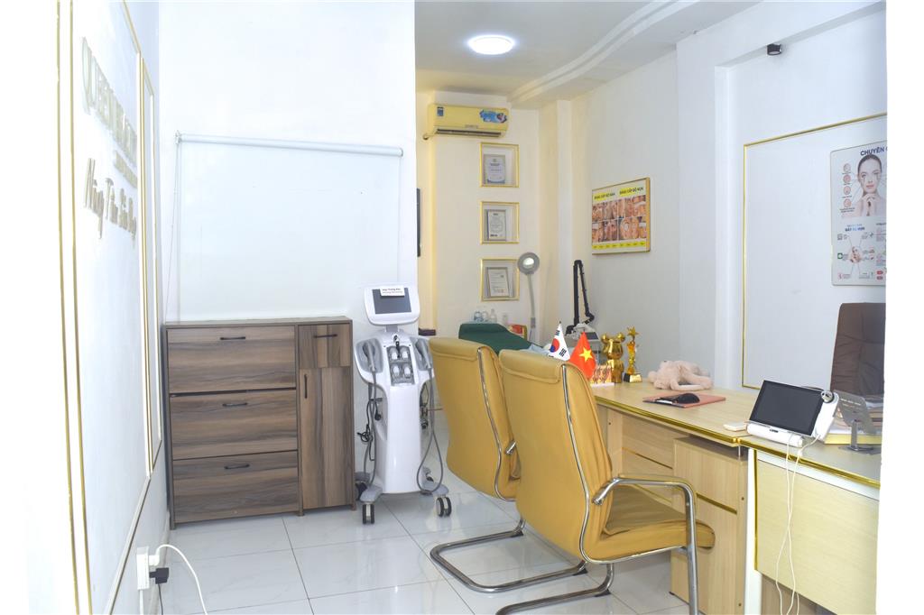 NHÀ ĐẸP – GIÁ TỐT – CHÍNH CHỦ CẦN BÁN CĂN NHÀ TẠI Đường Tân Sơn Nhì, Phường Tân Sơn Nhì,