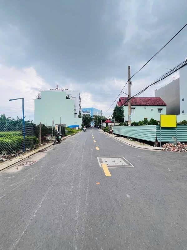 VỊ TRÍ ĐẸP - GIÁ TỐT - BÁN NHANH NHÀ CẤP 4 – HẺM 8M – Trần Thị Năm, Quận 12