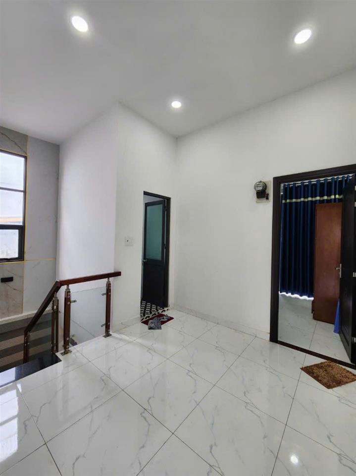 HOT HOT – BÁN NHÀ MỚI ĐẸP HẺM 5M – 184 Âu Dương Lân, Phường 3, Q. 8, TP. HCM