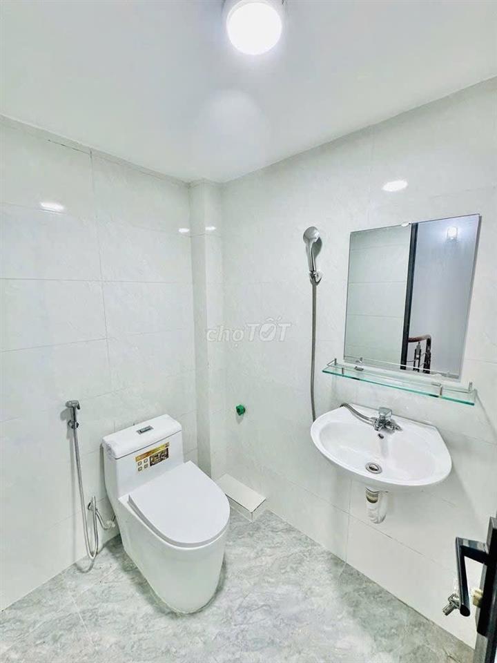 NHÀ ĐẸP – GIÁ TỐT – CẦN BÁN NHÀ 35M², Phố Tôn Đức Thắng, P. Văn Miếu, Q. Đống Đa, Hà Nội
