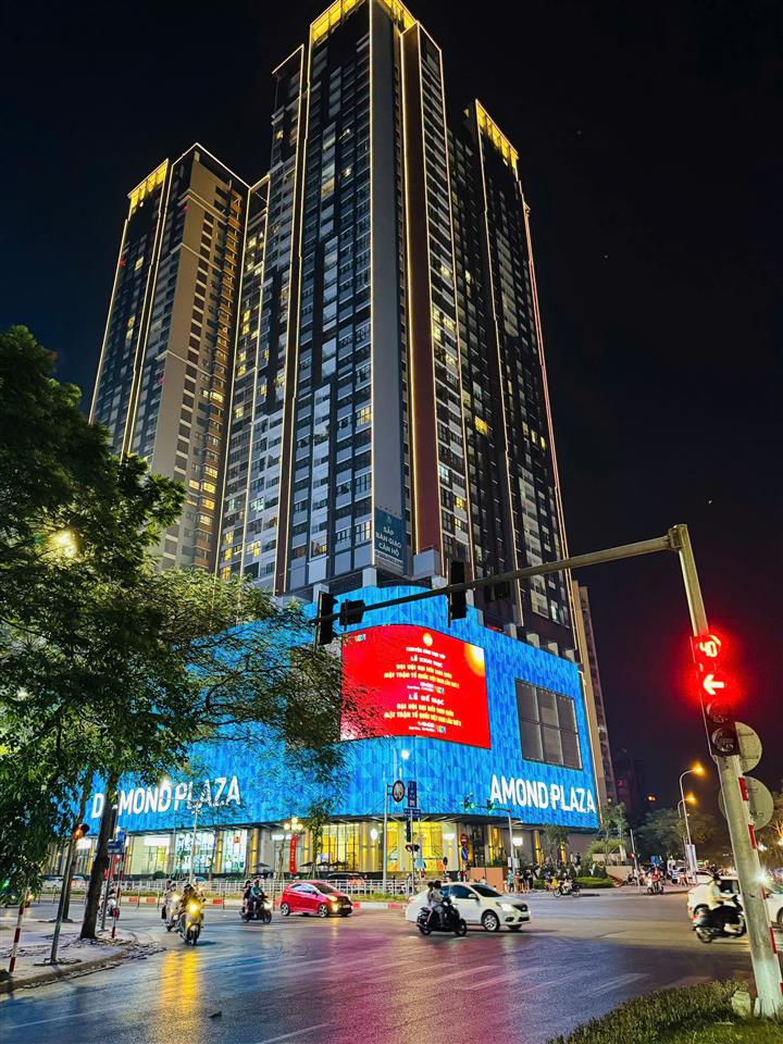 CHÍNH CHỦ Bán trục 06 d1, chuẩn tầng trung view đẹp tòa Diamond Residence (BRG 25 LÊ VĂN