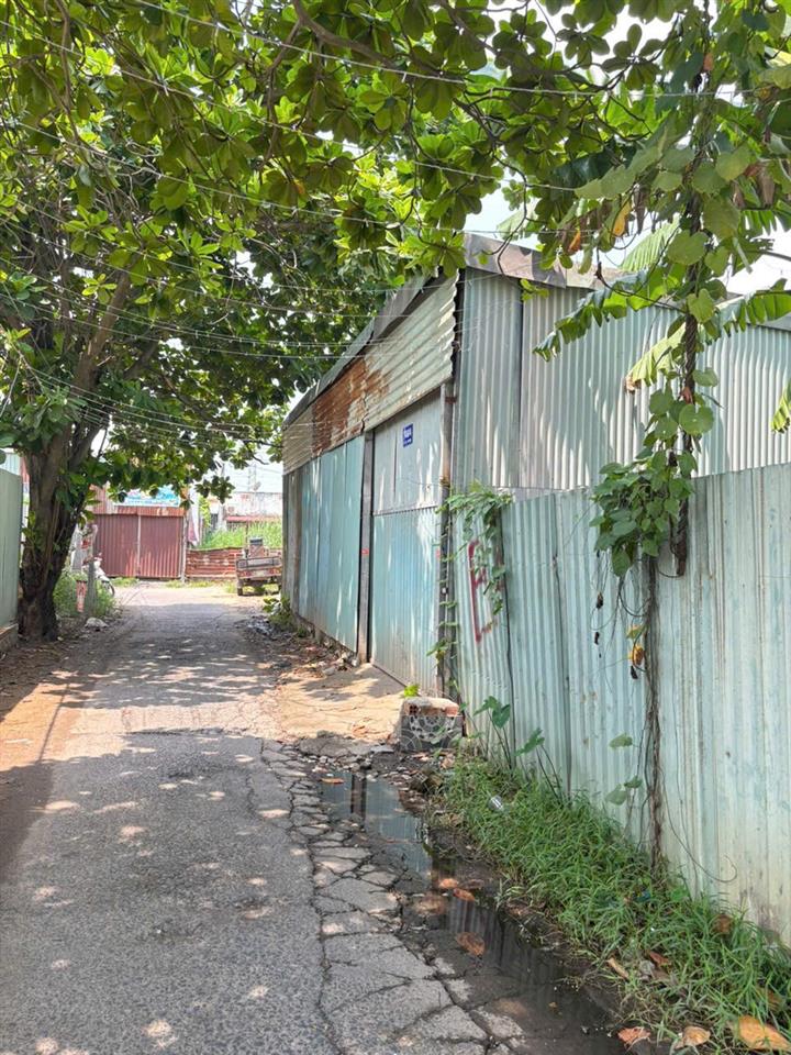 ĐẦU TƯ SINH LỜI - CHÍNH CHỦ CẦN BÁN Căn Nhà Ngay Cạnh Khu Chung Cư Phú Thịnh Long Bình
