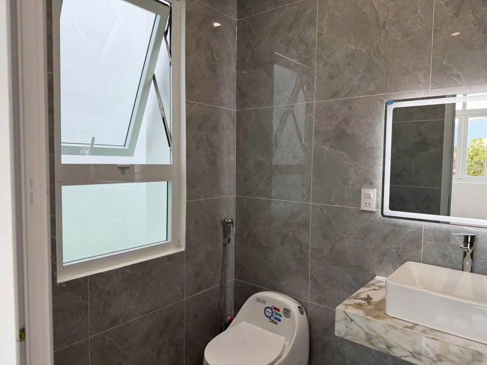 NHÀ ĐẸP – GIÁ TỐT – CHÍNH CHỦ CẦN BÁN NHÀ ĐƯỜNG Trần Bình Trọng, Thị trấn Diên Khánh, 