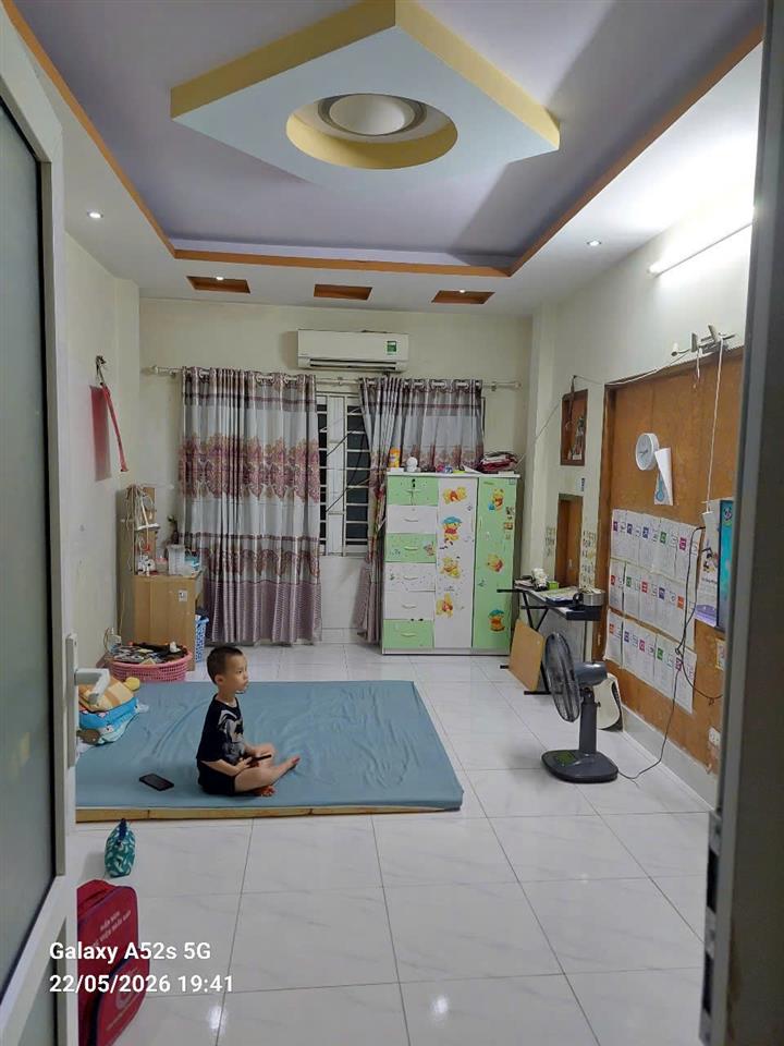 Cho thuê nhà riêng địa chỉ số 17B, ngõ 8, phố Nam Dư, phường Vĩnh Hưng, TP Hà Nội