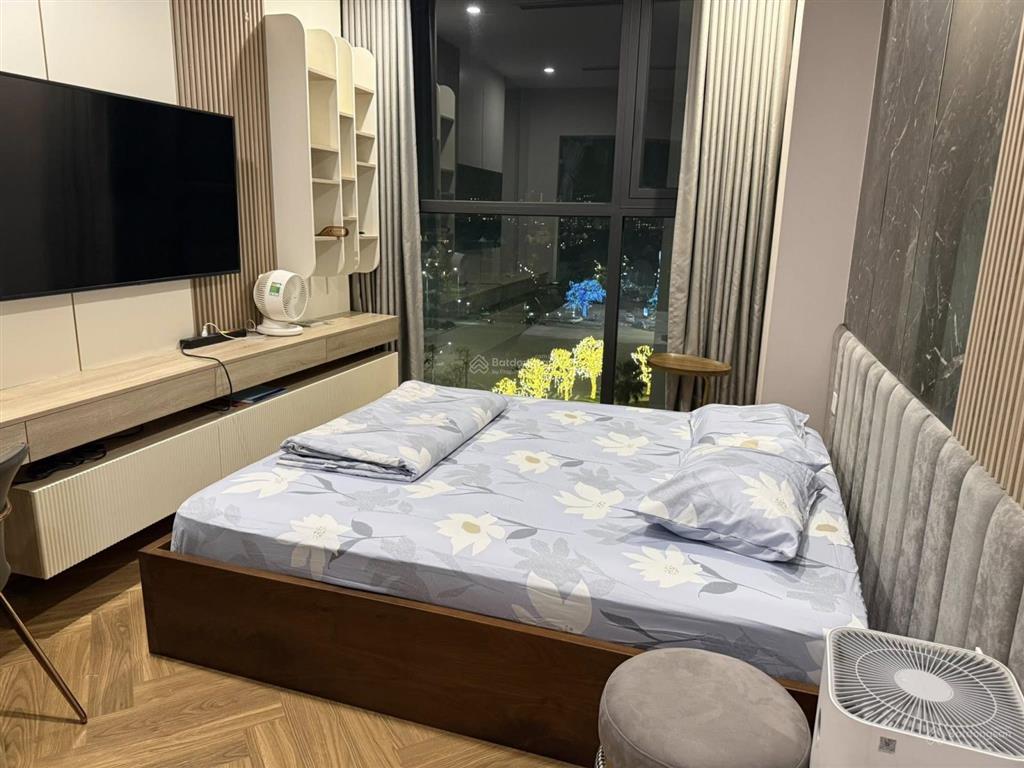 Cho thuê căn vinhomes symphony long biên, hà nội. giá 8 triệu.  0888 255 ***