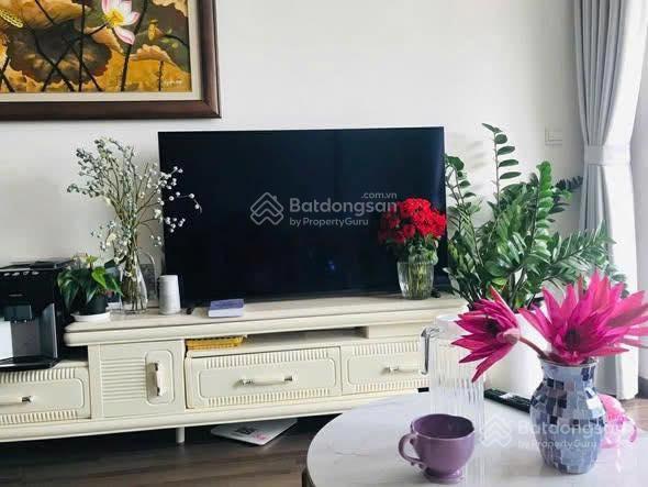 Cho thuê căn 2 ngủ vinhomes symphony (căn lớn)