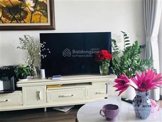 Cho thuê căn 2 ngủ vinhomes symphony (căn lớn)