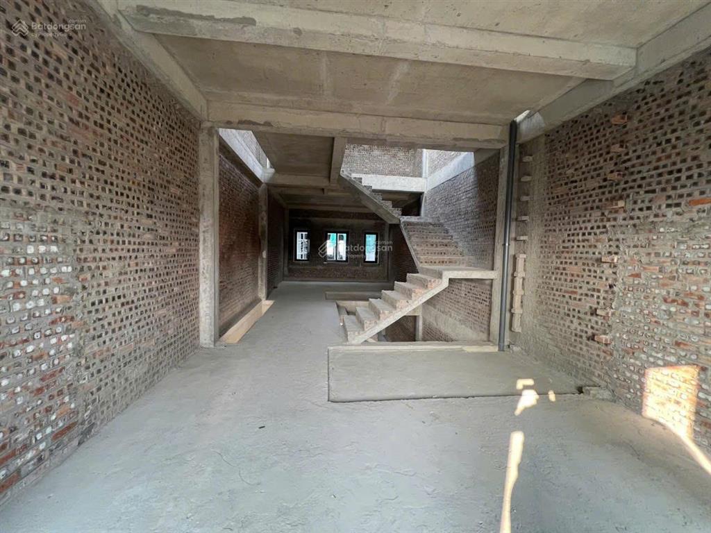Giá chỉ 15tr/tháng thuê ngay căn 95m2x5 tầng, ở kđt louis city hoàng mai