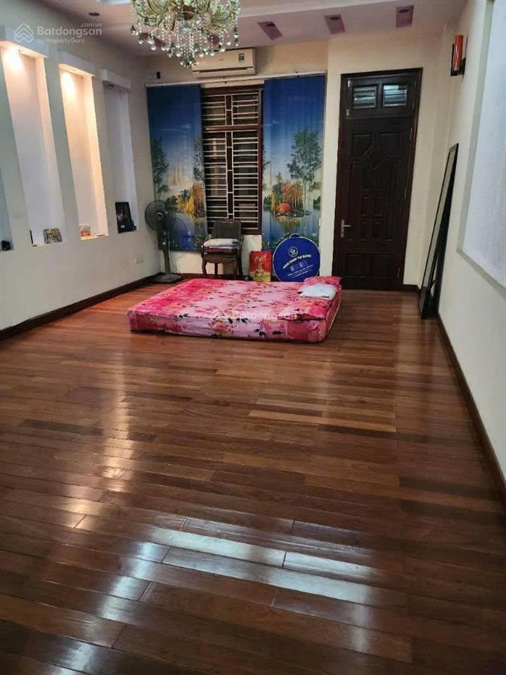 Cho thuê nhà đẹp phố hoàng cầu  trần quang diệu, ô tô đỗ cửa, thuận tiện đi lại khu trung tâm
