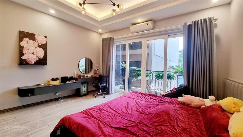 Bán nhà trung tâm đỗ quang, cầu giấy, trung hòa nhân chính (khu vip)