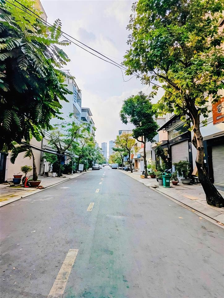 Bán nhà mặt tiền đường 77 tân quy 3 tầng 6x20m đang cho thuê 30 tr/th gần nguyễn thị thập tt quận7