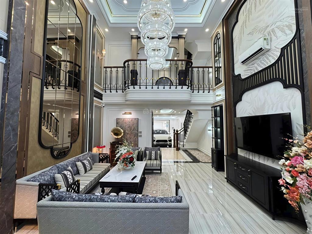 Bán biệt thự tân cổ điển nội thất  thang máy cao cấp 5 tầng ngang 5,6x20m phú mỹ hưng quận 7