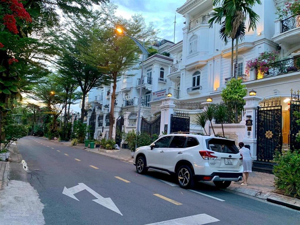 Biệt thự song lập cityland 4 tầng ngang 10x22m hầm thang máy nội thất cao cấp giảm giá còn 52 tỷ tl