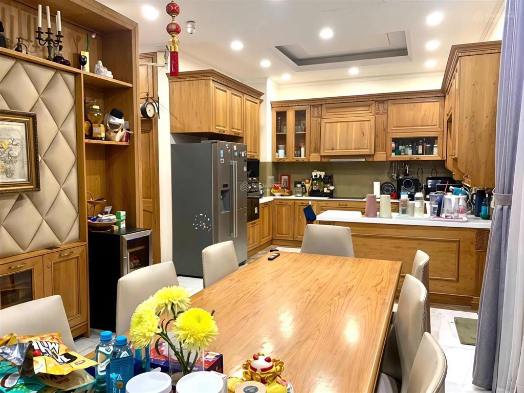 Biệt thự song lập cityland 4 tầng ngang 10x22m hầm thang máy nội thất cao cấp giảm giá còn 52 tỷ tl