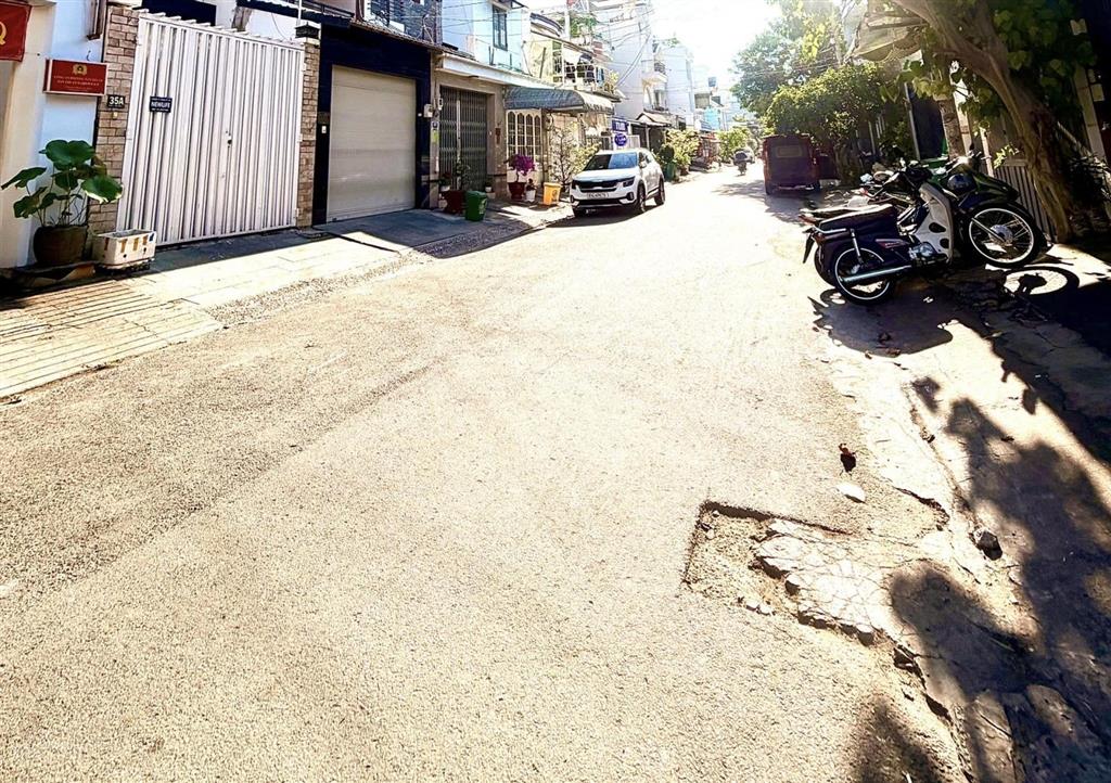 Bán đất ngang 7x18m mặt tiền đường số ra lâm văn bền, quận 7 giá 24,5tỷ tl tiện xây mới