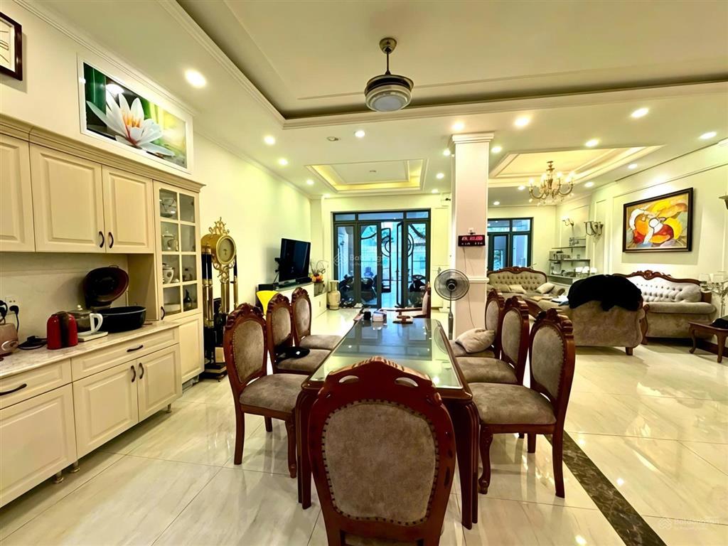 Bán biệt thự cao cấp nam long 4 tầng ngang 8x19m giá chỉ 26 tỷ tl chính chủ quận 7