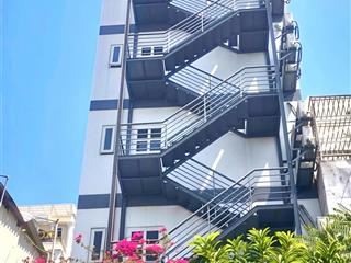 Bán gấp khách sạn 7 tầng mt hoàng quốc việt 5x26m 21 phòng có thang máy dòng tiền 150tr/th28 tỷ tl