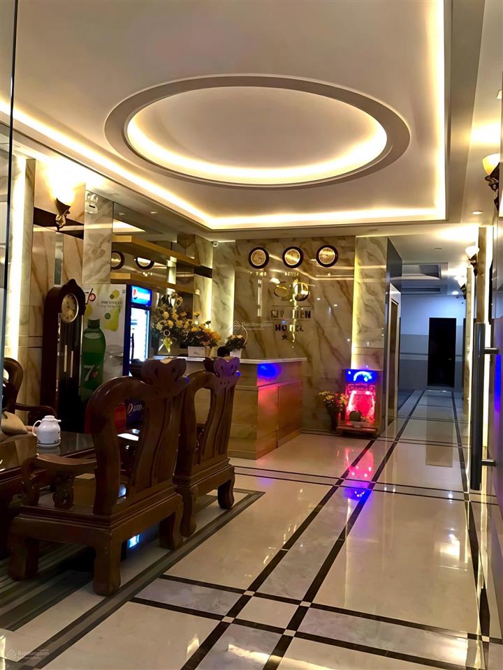 Bán gấp khách sạn 7 tầng mt hoàng quốc việt 5x26m 21 phòng có thang máy dòng tiền 150tr/th28 tỷ tl