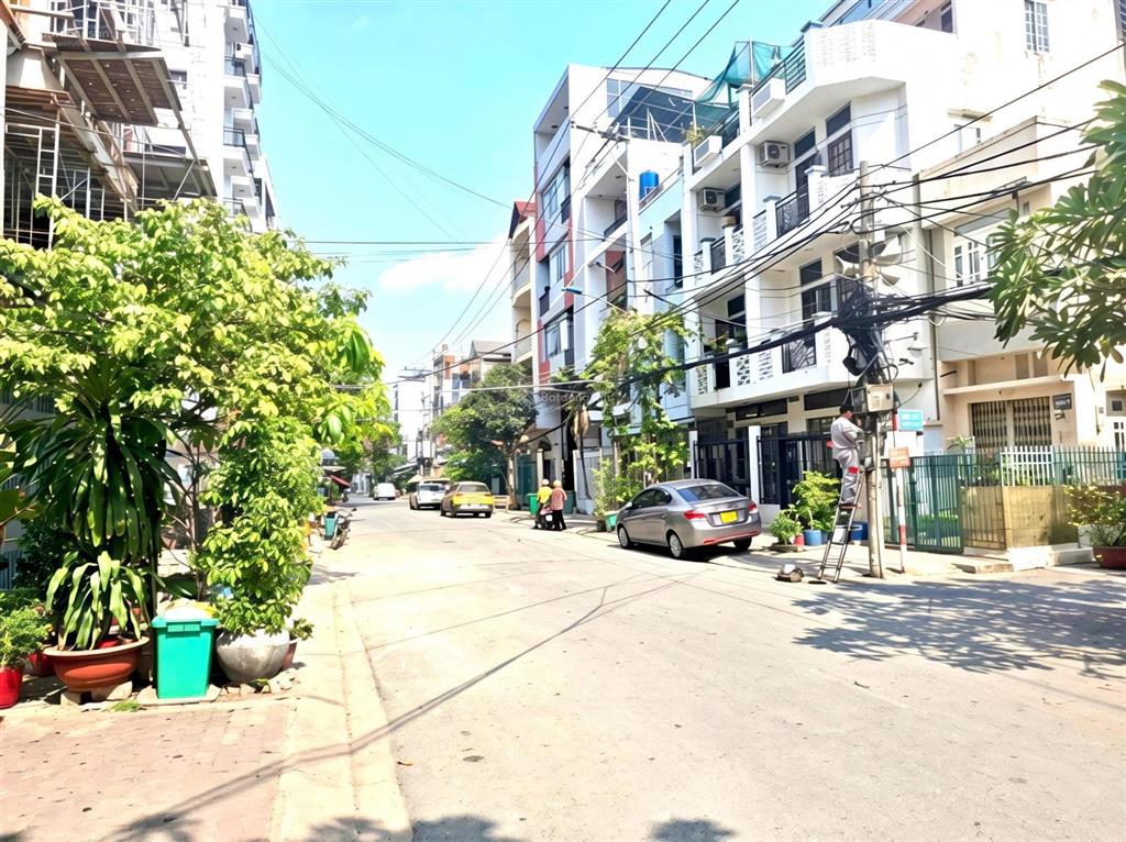 Bán nhà mặt tiền đường số lý phục man quận 7 ngang 8x25m xây dựng cao tầng chdv cao cấp