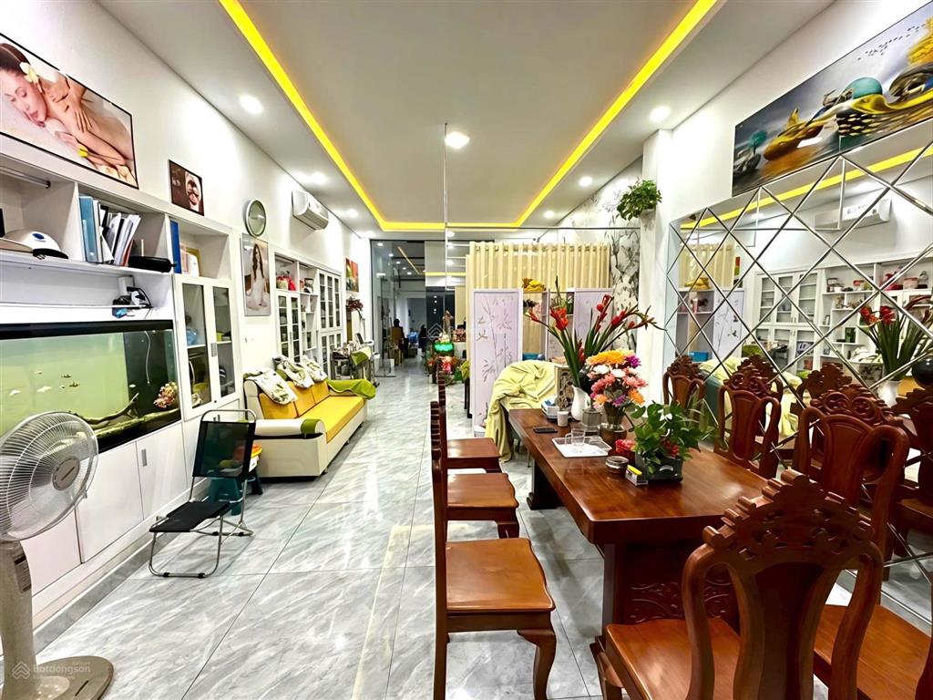 Bán nhà 4 tầng mặt tiền đường 79 tân quy ngang 4,8x18,3m quận 7 giá 20,2tỷ tl ra nguyễn thị thập