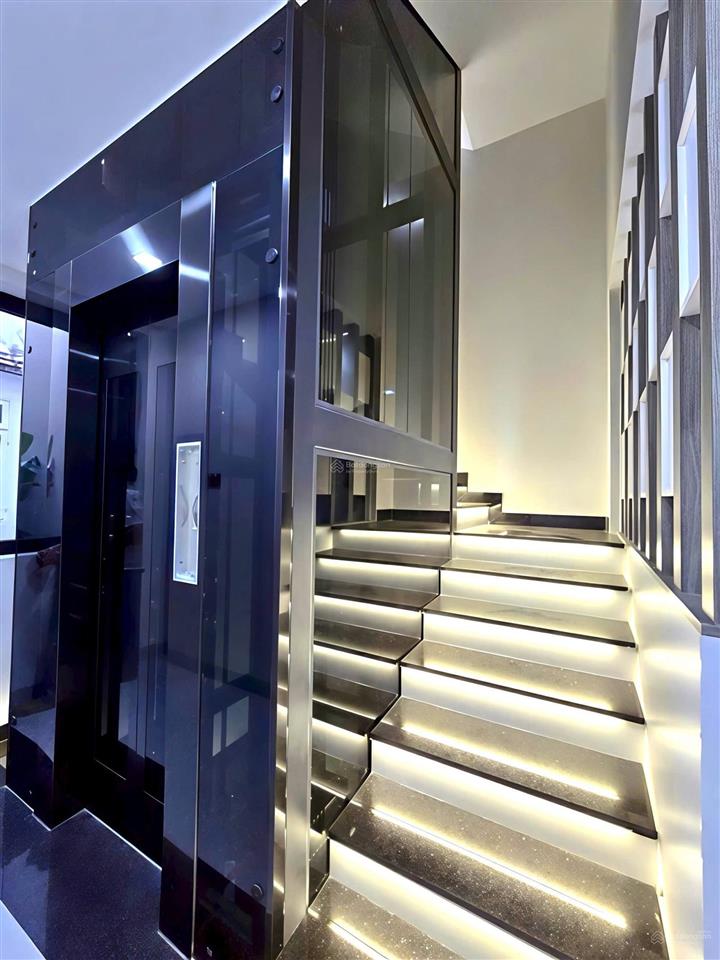 Bán nhà 4 tầng mặt tiền đường 31 ngang 4x18m giá 18,5 tỷ tl quận 7 ra nguyễn thị thập