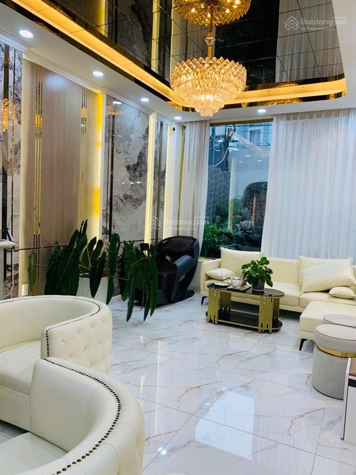 Bán nhà nở hậu ngang gần 8m 110m2  nguyễn thị thập trung tâm quận 7 giá 16,8tỷ sân rộng trước nhà