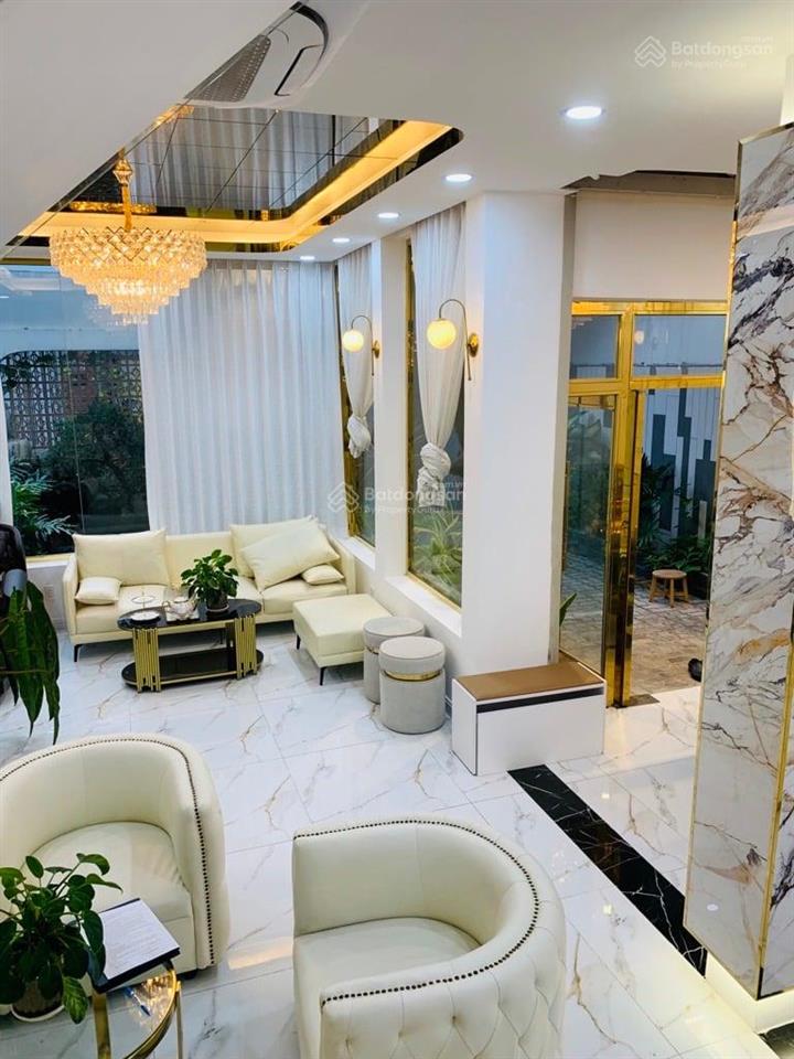 Bán nhà nở hậu ngang gần 8m 110m2  nguyễn thị thập trung tâm quận 7 giá 16,8tỷ sân rộng trước nhà