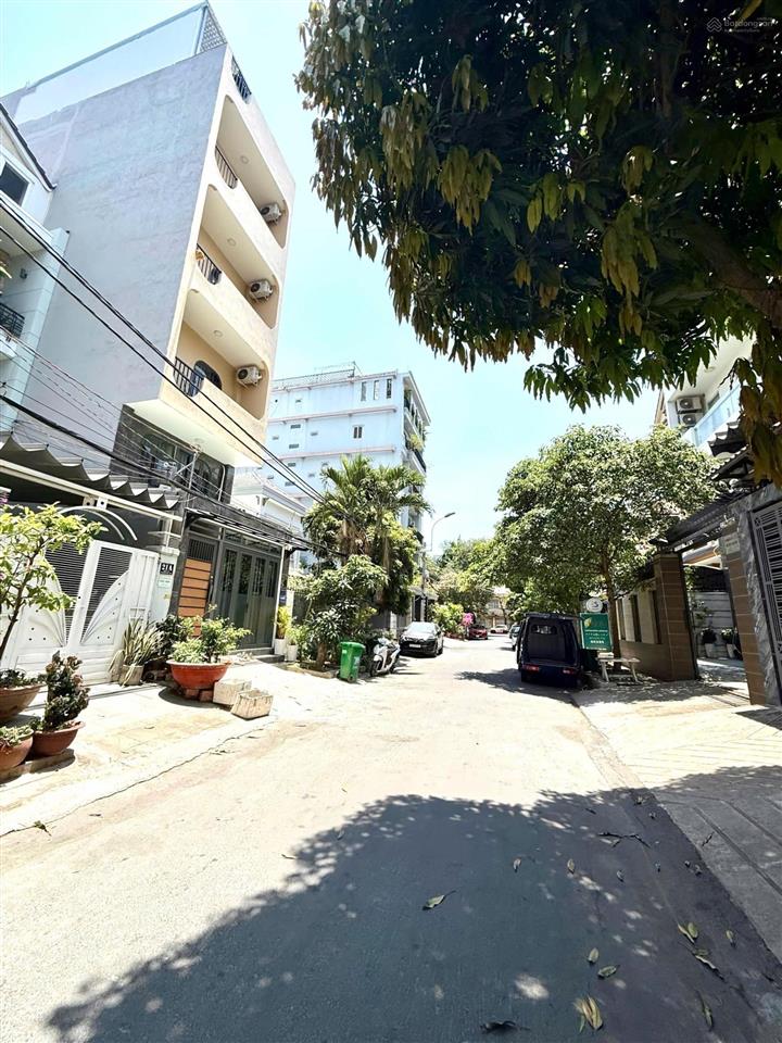 Bán đất mt đường số ra lâm văn bền ngang 9x14m giá 14,2 tỷ tl giấy phép xd cao tầng quận 7