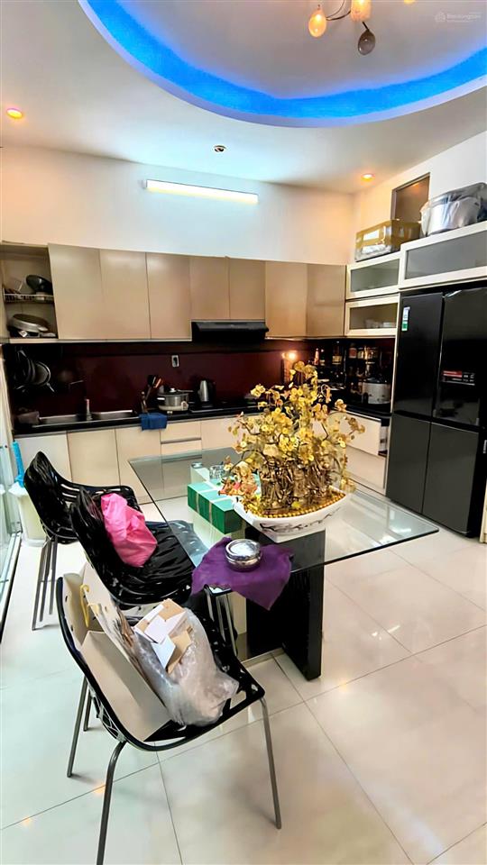 Bán nhà mặt tiền kdc thuận nam ngang 5m x 20m 4 tầng giá giảm còn 15,5 tỷ quận 7
