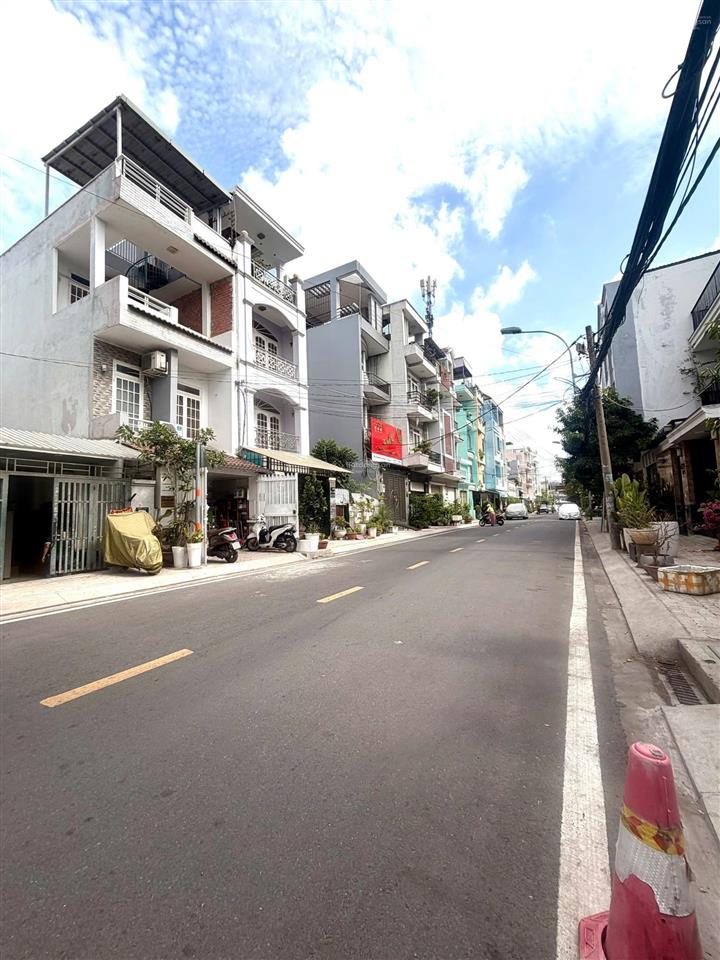 Bán nhà mt đường 12m gần khu dân cư đồng bộ nguyễn thị thập quận 7 ngang 4x18m chỉ 11,6 tỷ tl