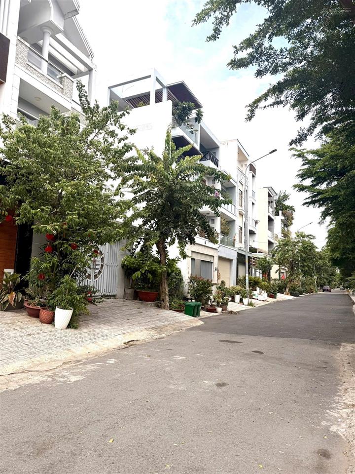 Bán nhà mặt tiền ngang 5x18m kdc đường số phú mỹ quận 7 giá giảm còn 10,1 tỷ tl kề phú mỹ hưng