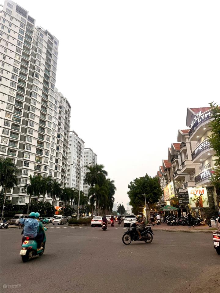 Mặt tiền đường hoàng trọng mậu kdc him lam quận ngang 5x20m giá 42,5 tỷ tl quận 7 có hầm thang máy